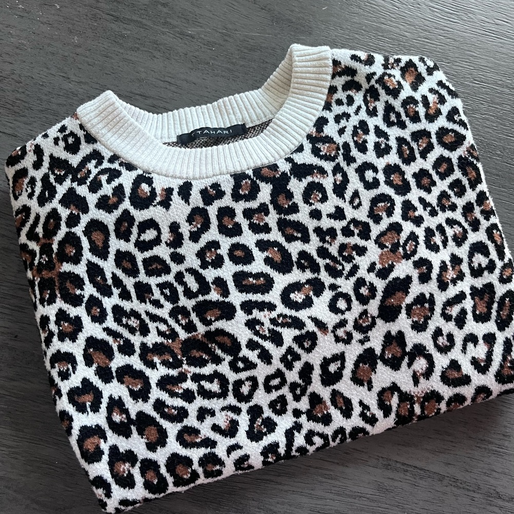T Tahari Black and Brown Leopard Print Sweater